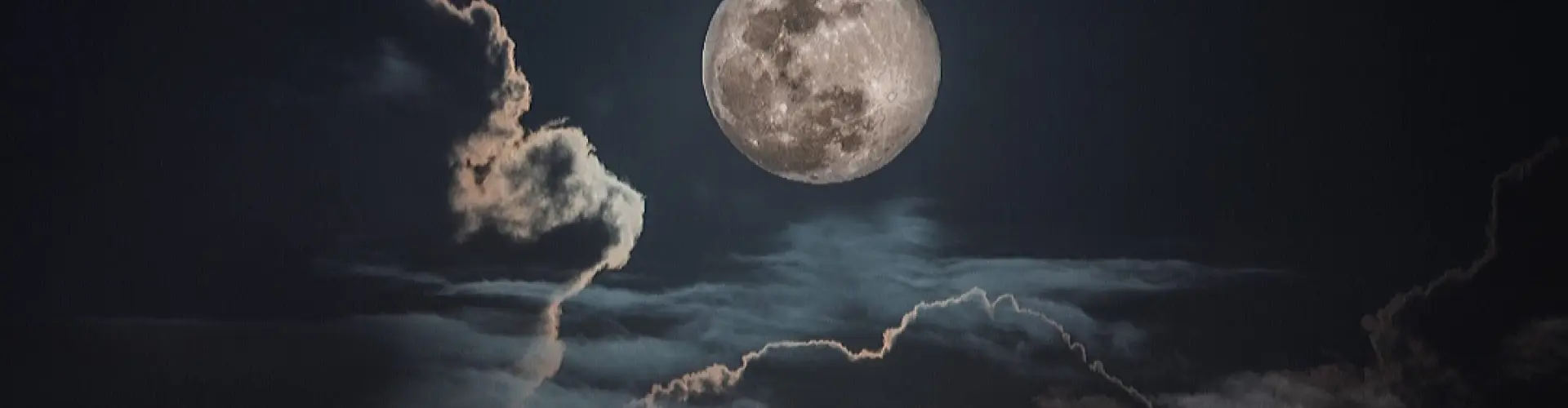 Meditação Sagrada da Lua Cheia - Online Class by Cassaundra Paolini